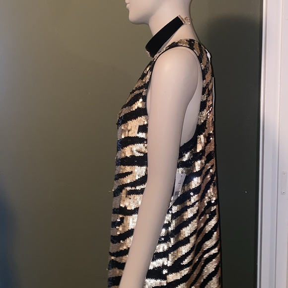 Beautiful sequined dress by DESIGNER TRINA TURK, SIZE 6, Black & Gold zebra. - Picture 8 of 15